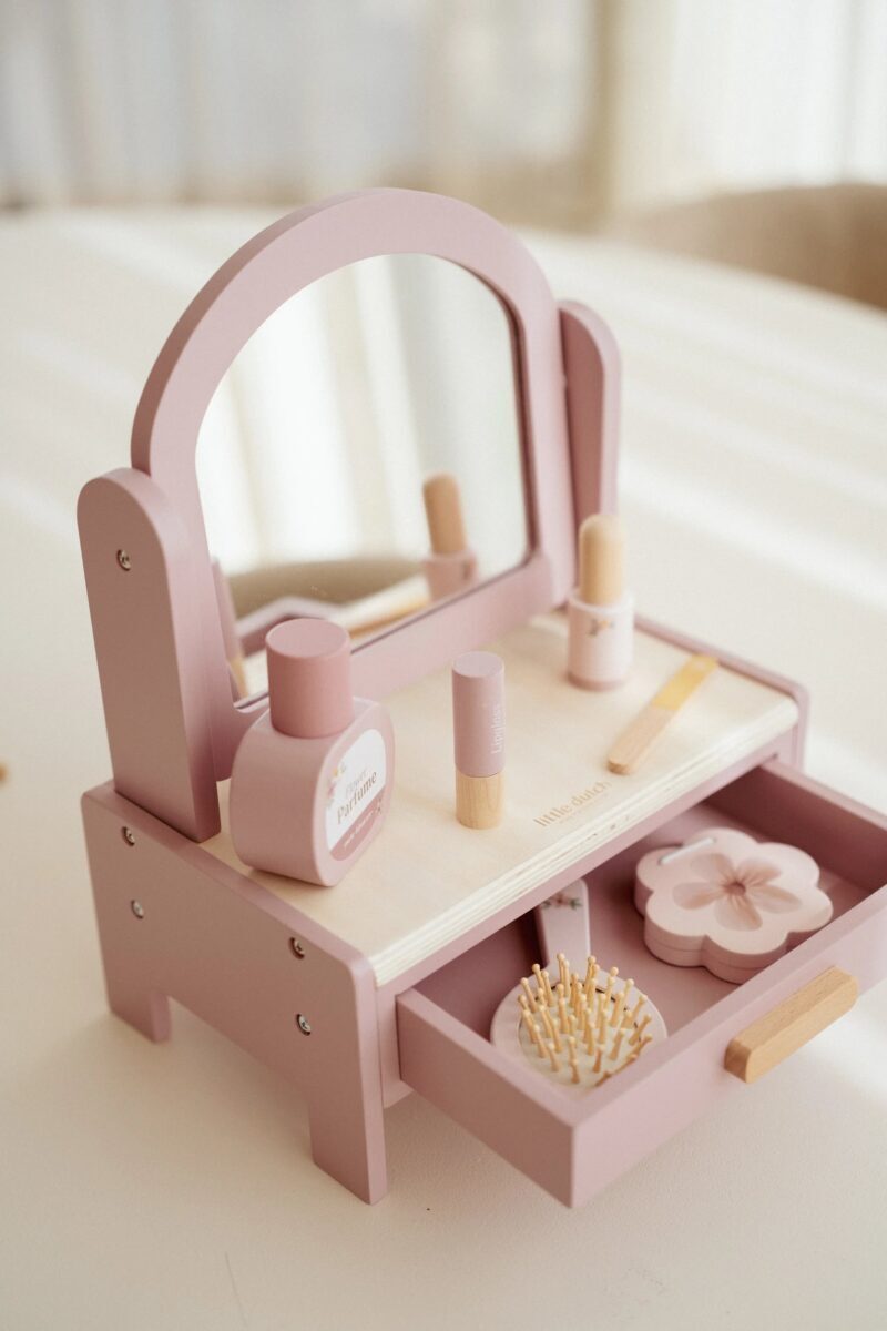 Little Dutch Dressing Table FSC