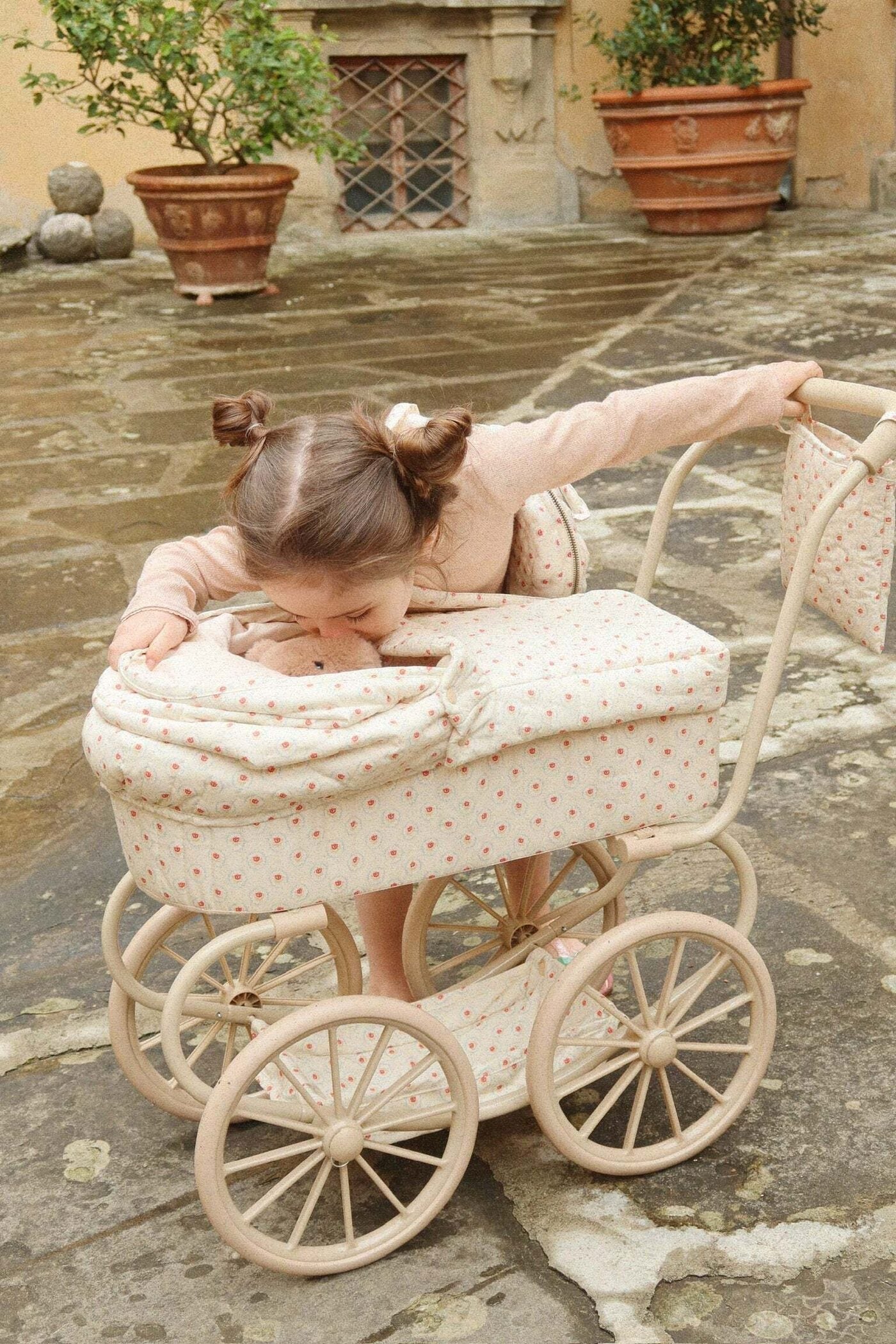 Dolls and strollers| Soft toys