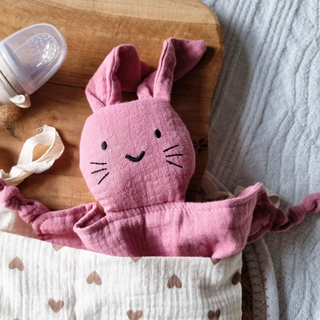 Muslin toy Rabbit - Old Pink