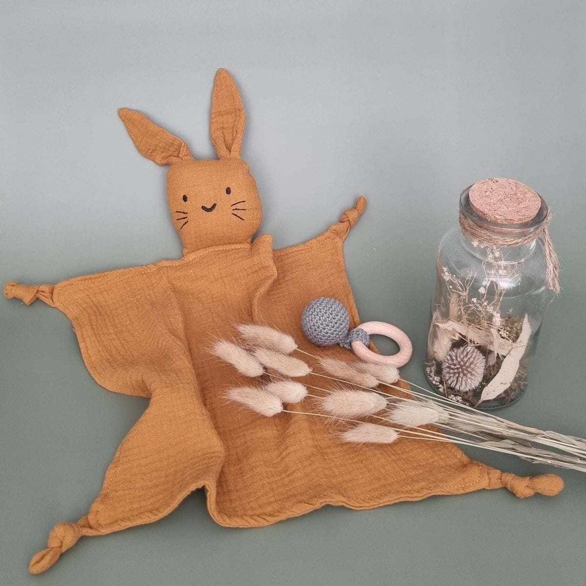 Hydrophilic rabbit toy - Ochre