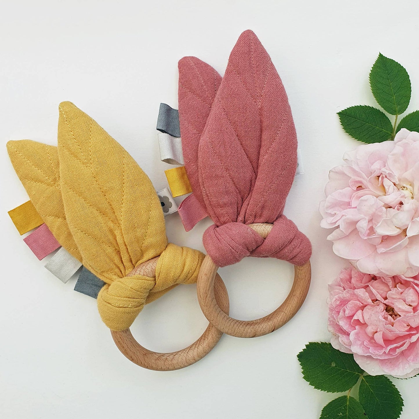 Organic Crinkle Toy Leaves Ochre
