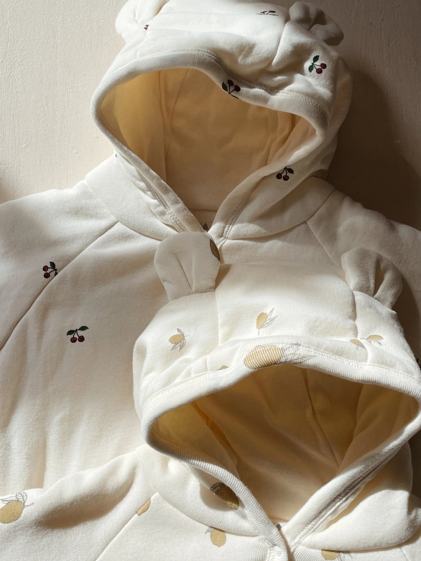Konges Slojd newborn onesie with hood - Cherry