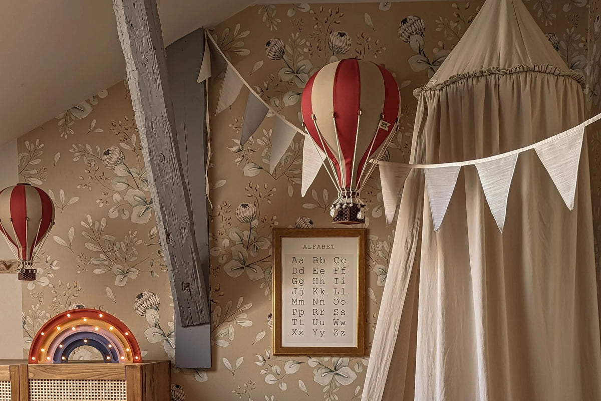 Dekoratīvs gaisa balons — Krēmkrāsa/ Gaiši zils