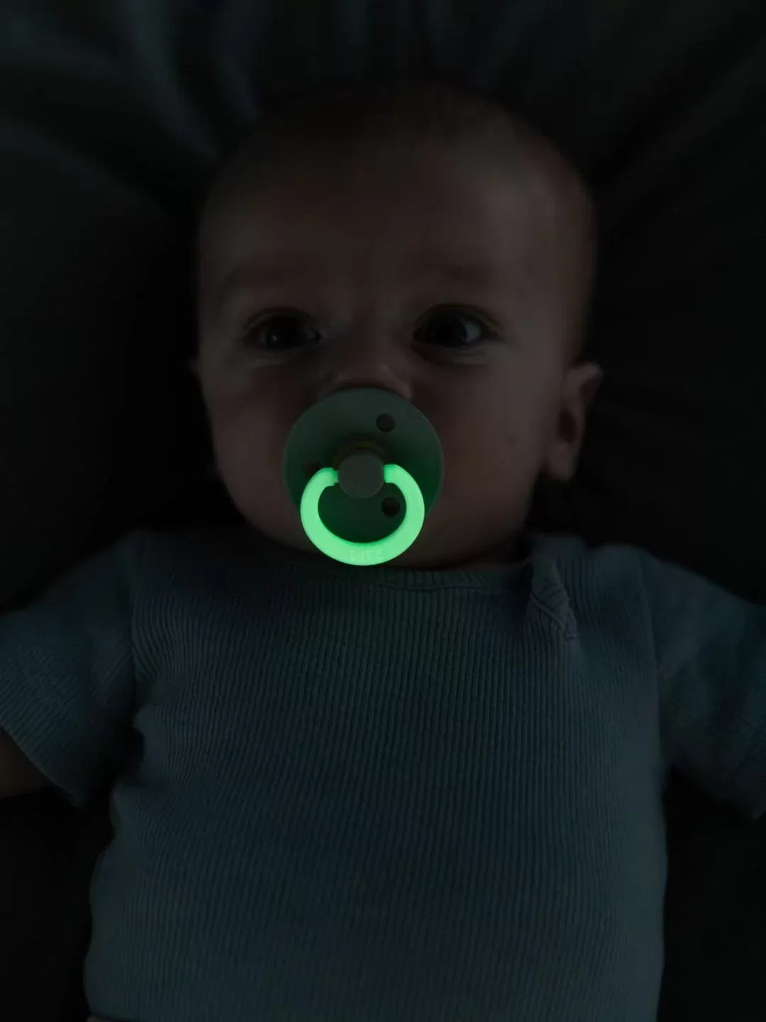BIBS Colour Round Glow knupīši 2 gab – Vanilla/Dark Oak
