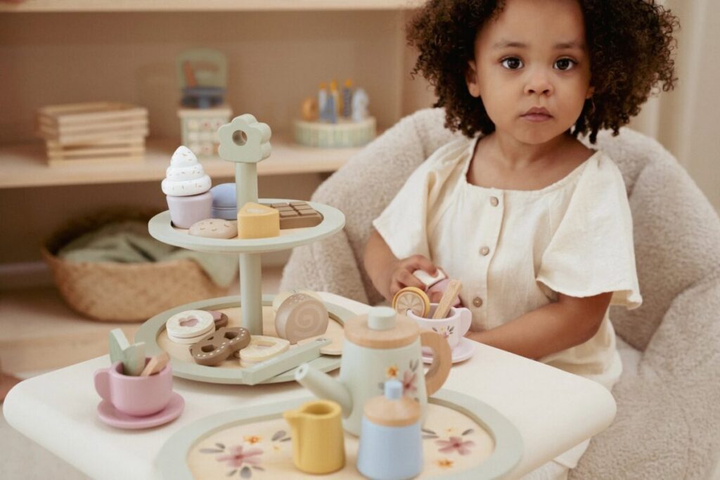 Little Dutch Cake Stand Set FSC