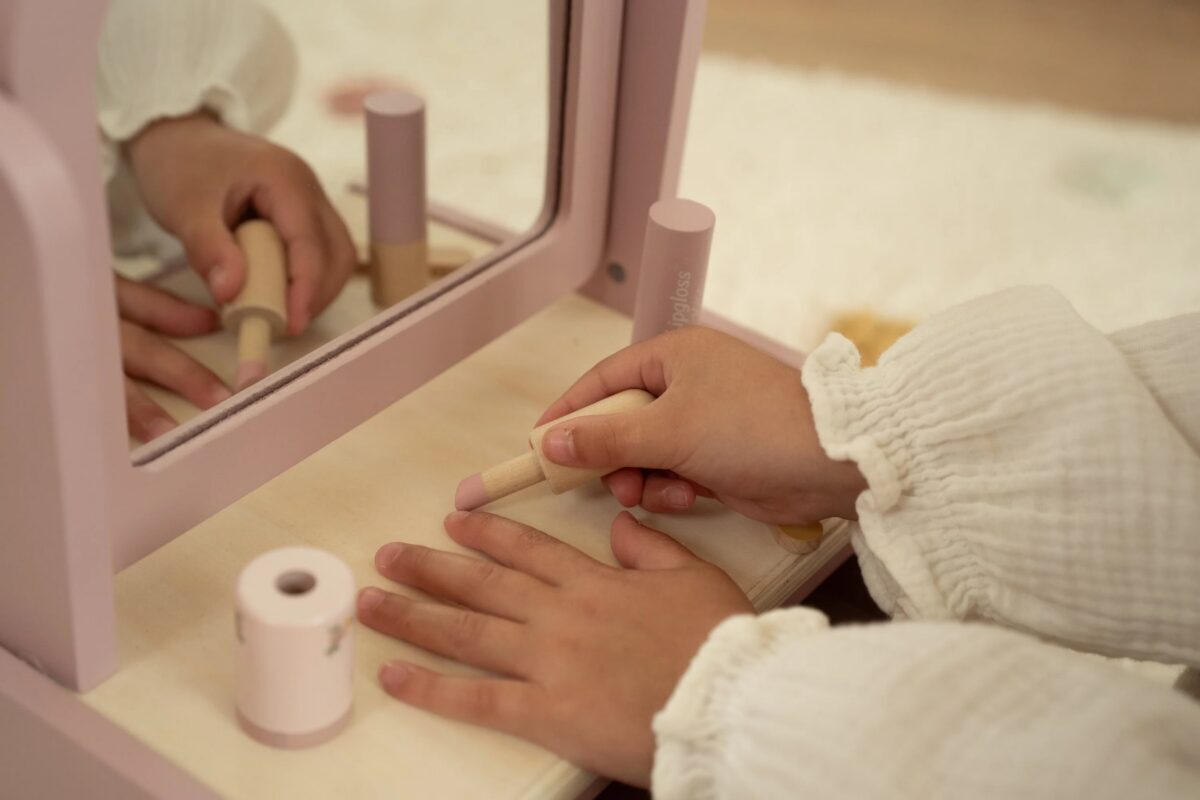 Little Dutch Dressing Table FSC