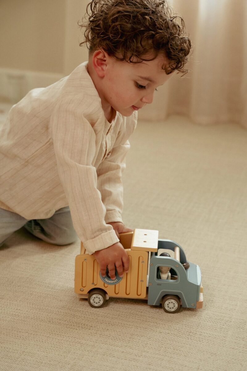 Little Dutch Dump Truck FSC