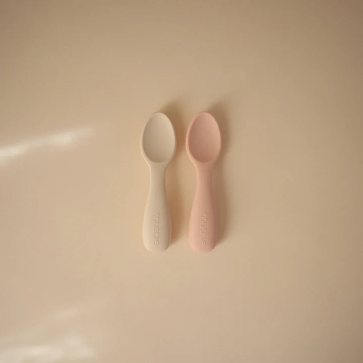 Mushie Toodler Starter Spoons  – Blush/Shifting Sand