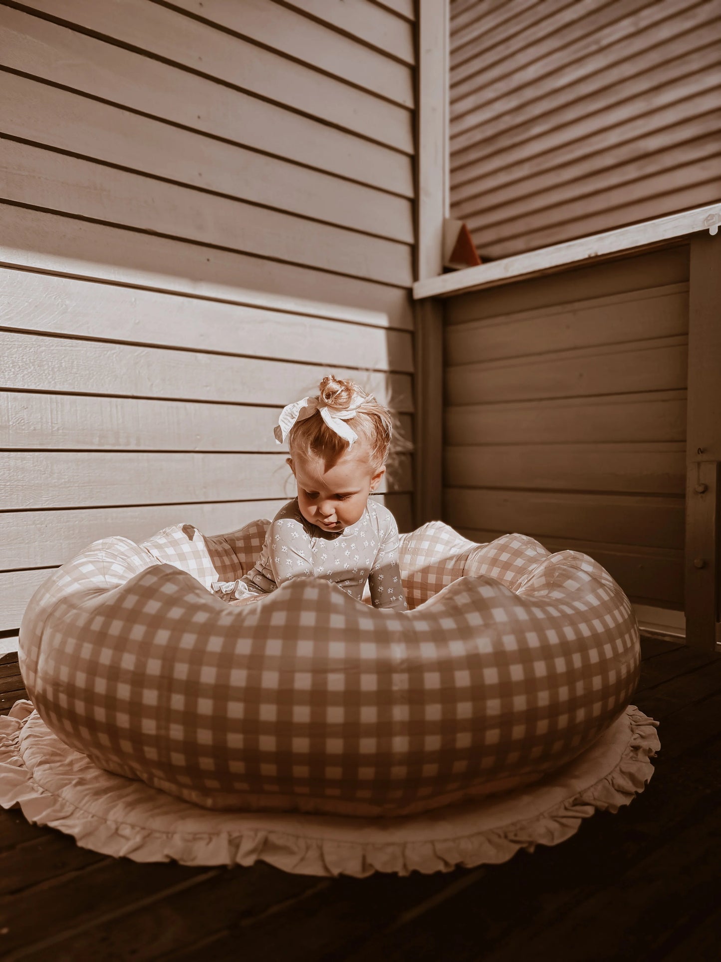 Mrs Ertha Inflatable Pool - Soft Squares