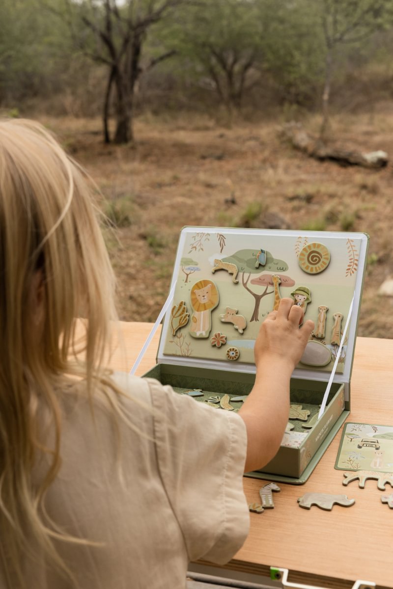 Little Dutch magnētiskā spēļu tāfele “Safari Friends” – FSC sertificēta