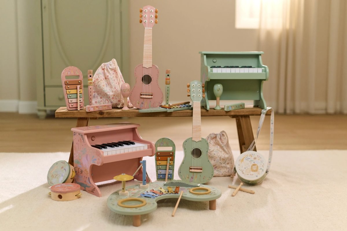 Little Dutch Wooden Guitar ´Safari Friends Green´ FSC