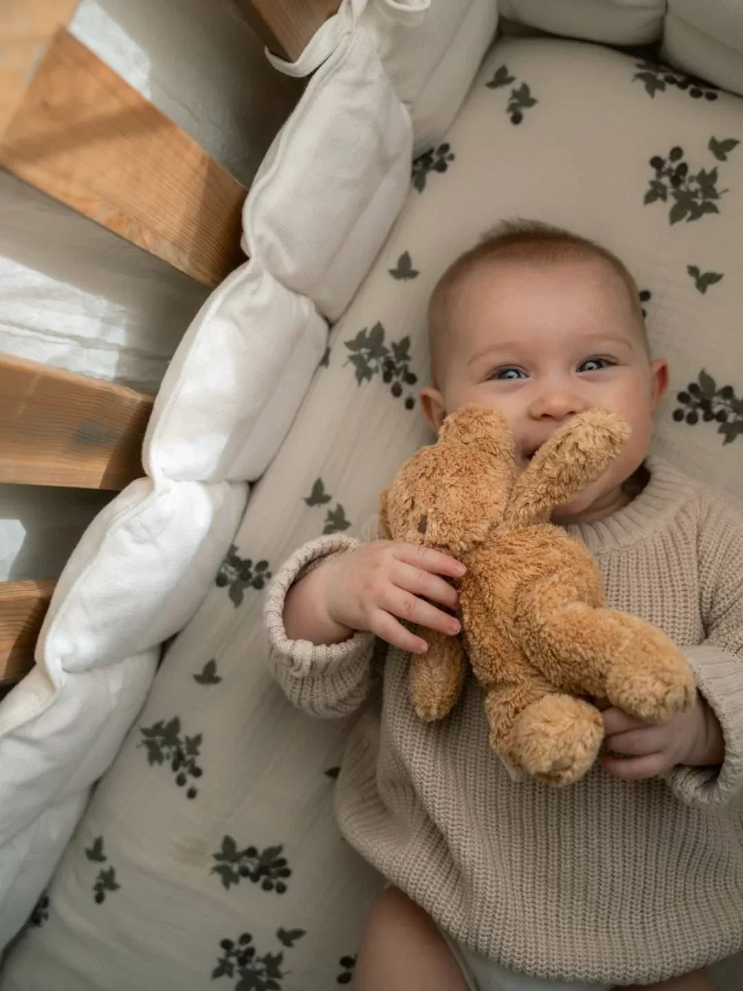 Moonie Sensory Little Teddy - Cappuccino