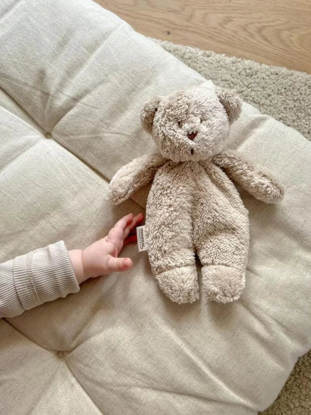Moonie Sensory Little Teddy - Cappuccino
