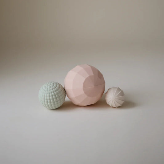 Mushie Silikona Bumbiņu Komplekts - Blush