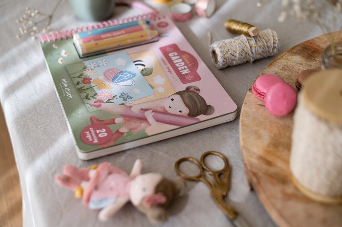 Little Dutch Colour Magic Book ´Rosa & Friends´