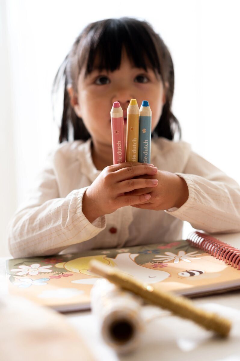 Little Dutch Colour Magic Book ´Rosa & Friends´