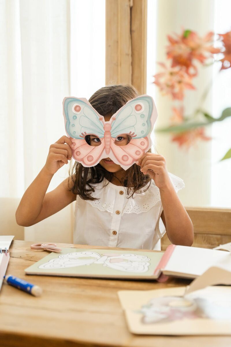 Little Dutch Book with Scissor ´Rosa & Friends masks´