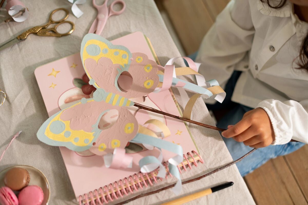 Little Dutch Book with Scissor ´Rosa & Friends masks´