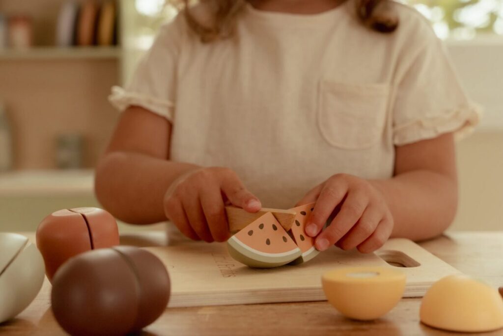Little Dutch Slicing Fruit FSC